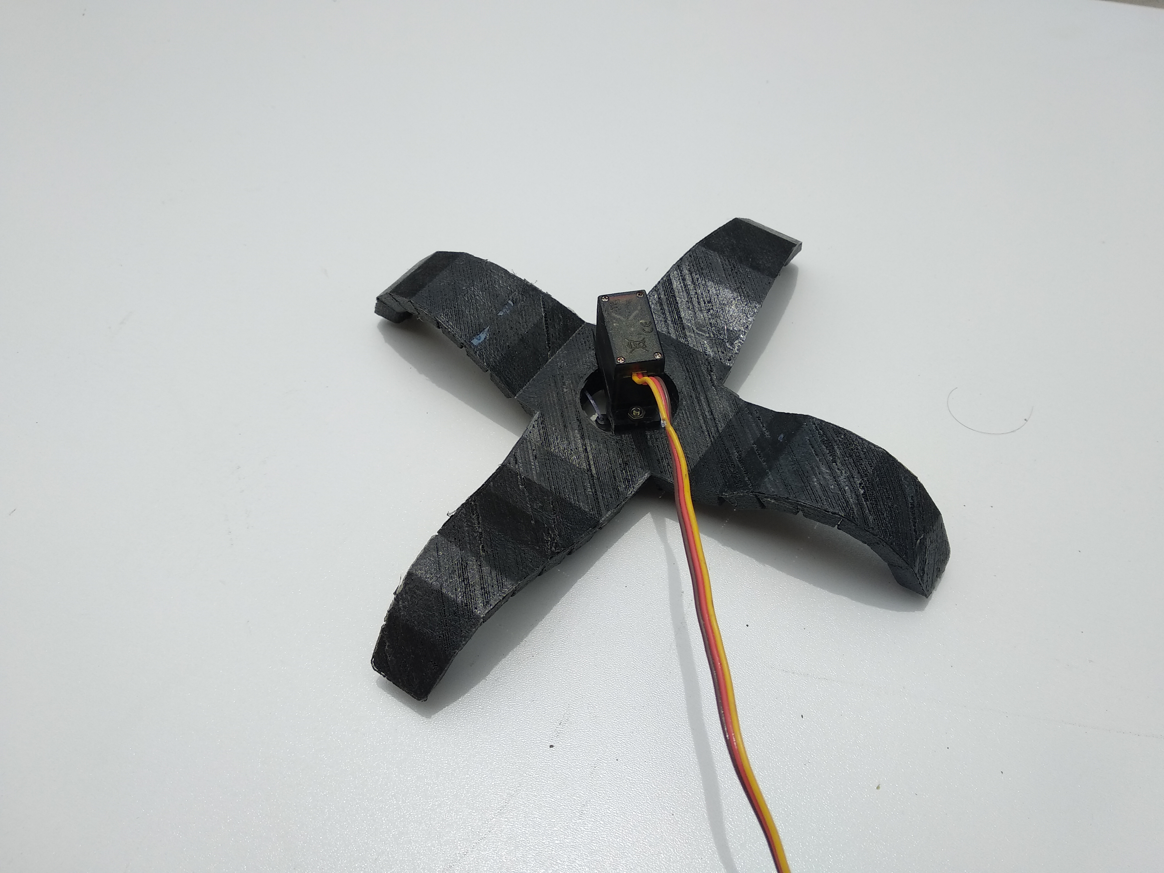 4 fingered flexible gripper