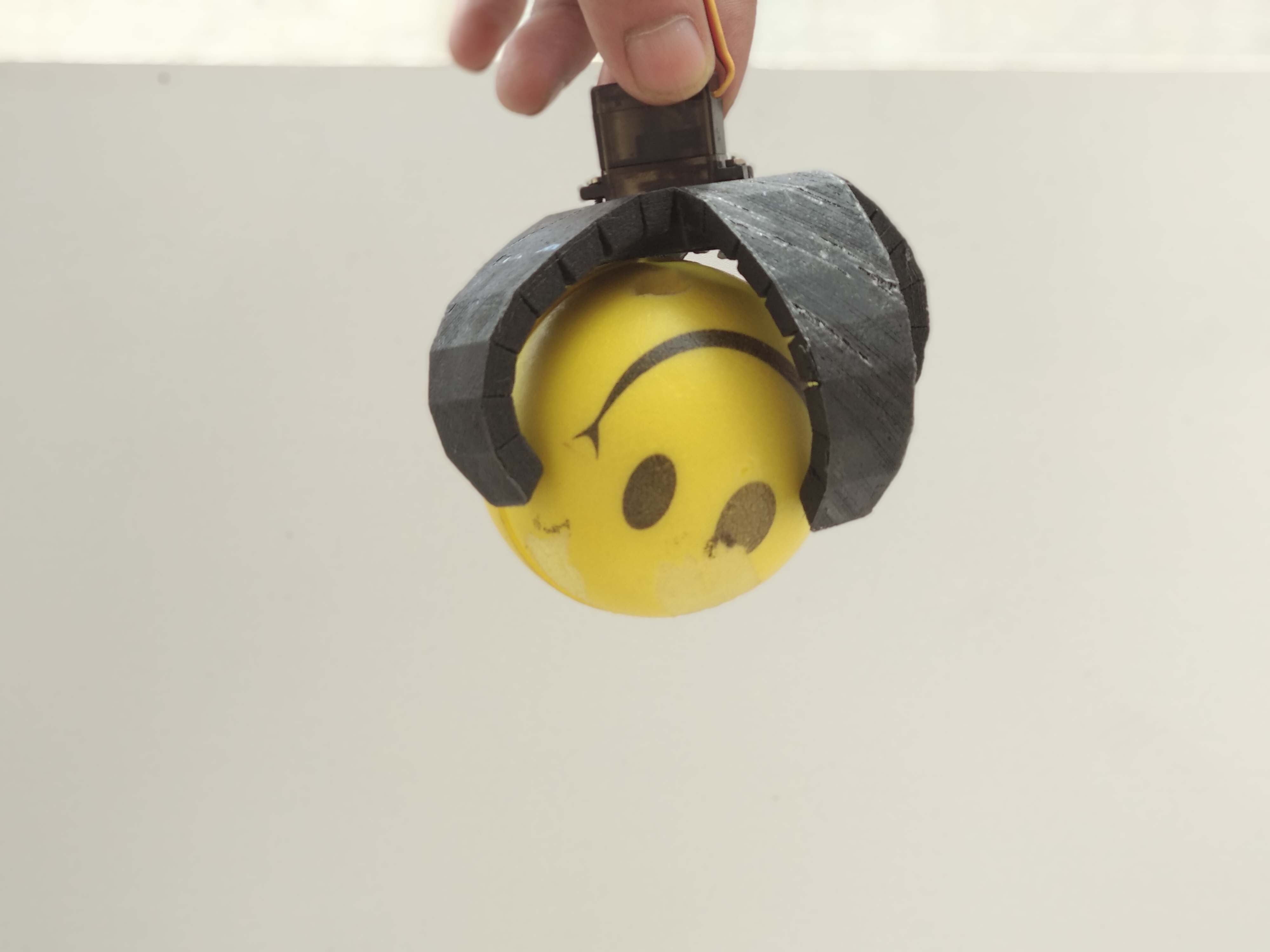 4 fingered flexible gripper